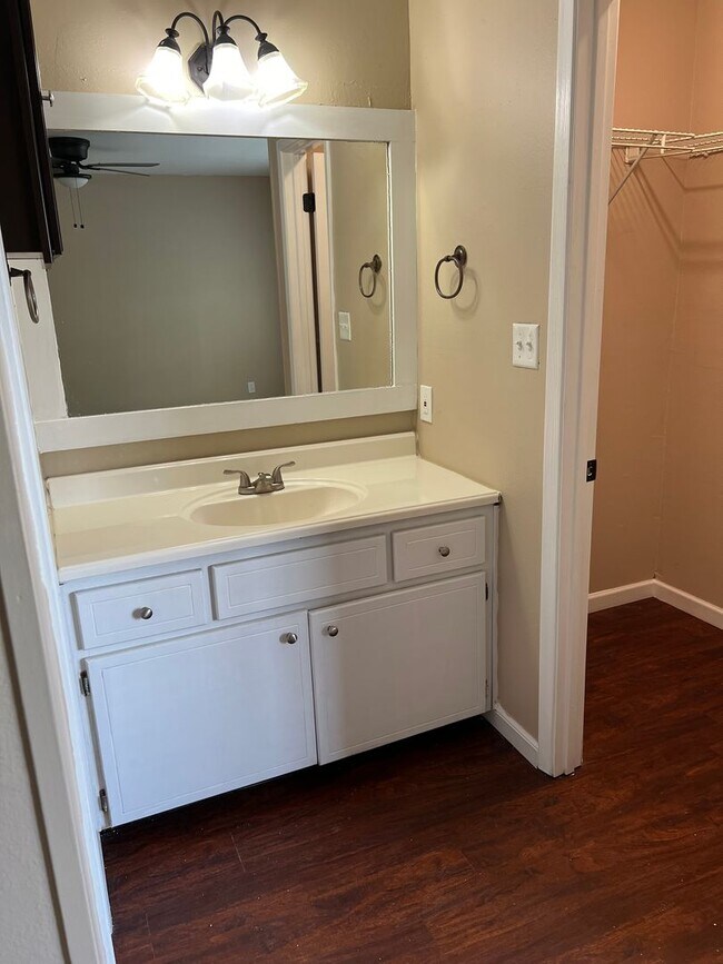 Building Photo - Affordable  2 Story Home 3 Bedroom 2.5 Bat...
