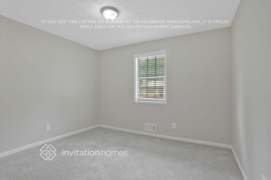 Building Photo - 724 Pepperwood Ln