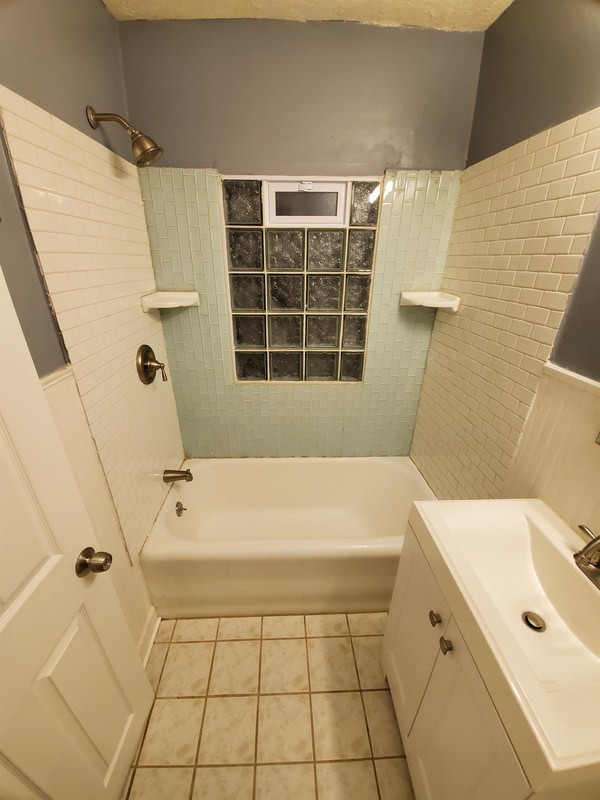 Building Photo - 1192 E 66 St