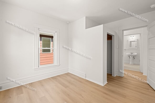 Building Photo - University Park Farmhouse with Yard, Deck ...