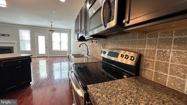 Building Photo - 938 Dutch Dr