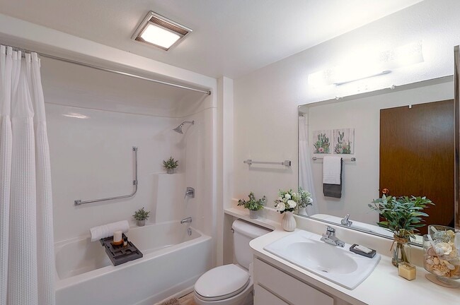 Building Photo - 12414 W Nugget Ct