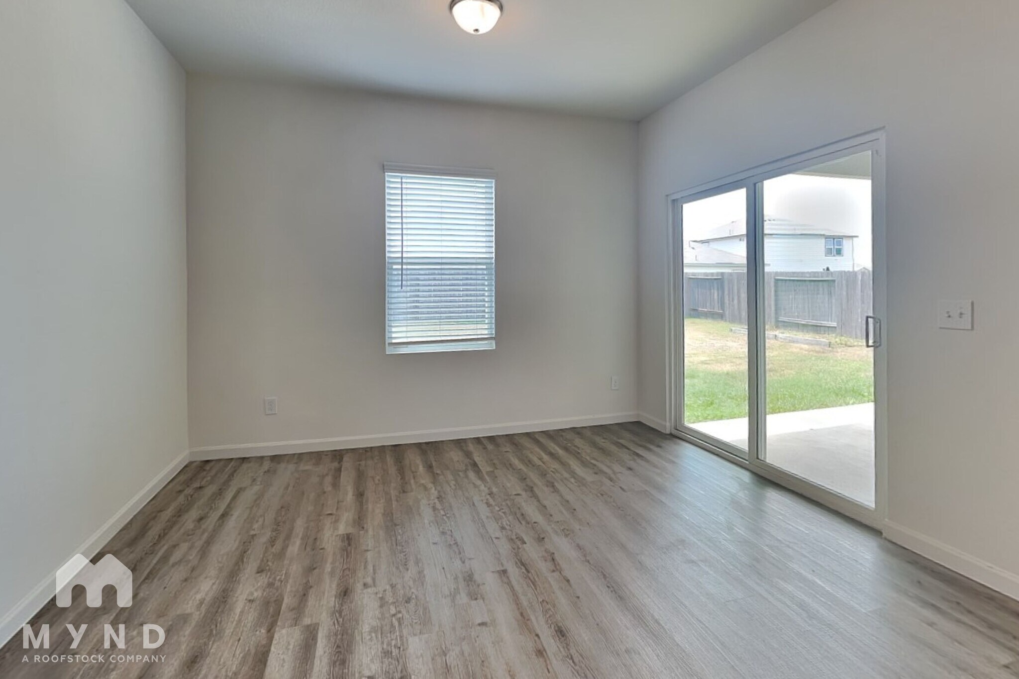 Building Photo - 1044 Banyon Tree Ln
