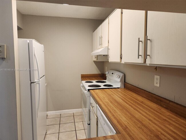 Building Photo - 3776 N University Dr