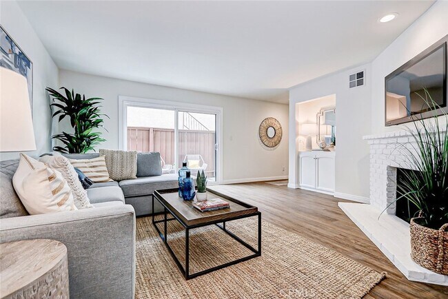 Living Room - 4033 W 182nd St