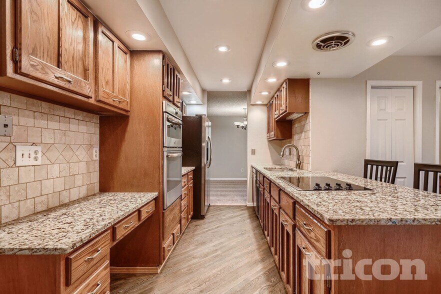 Building Photo - 8517 Piute Row