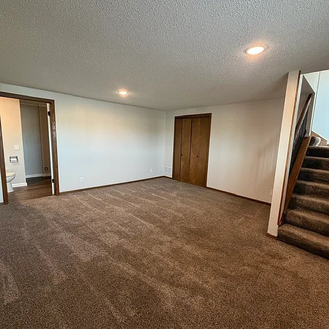 Building Photo - 1007 N Lakewind St