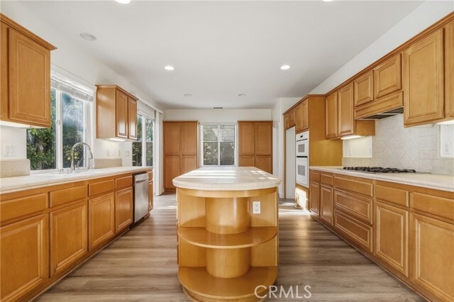 Building Photo - 6 Sutton