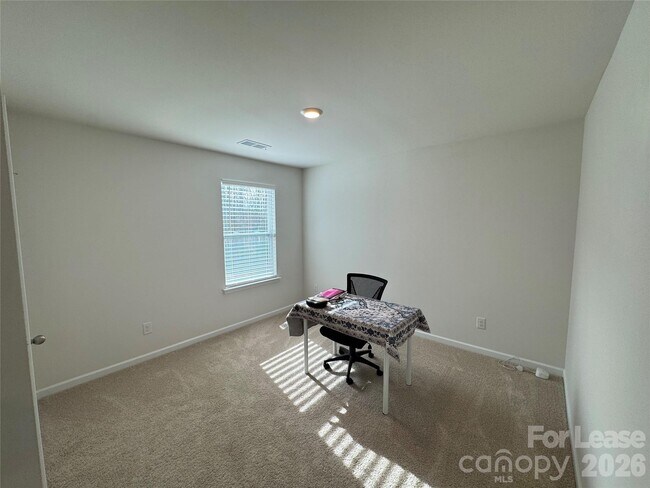 Building Photo - 10749 Adair Wds Dr