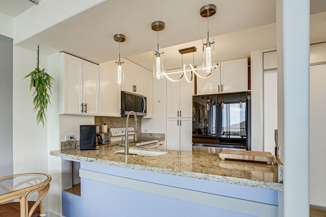Building Photo - 84-740 Kili Drive-SI FL10-ID1605899P
