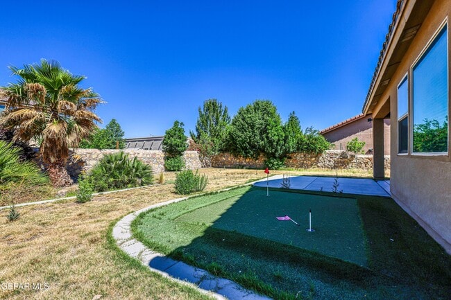 Building Photo - 5525 Valley Cedar Dr