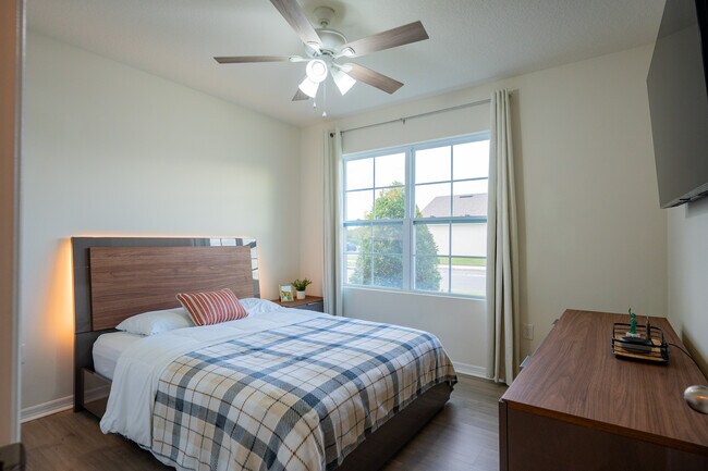 Building Photo - 5230 Bracks Landing Dr