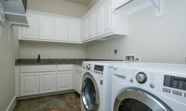 Building Photo - 39 Paloma Bend Pl