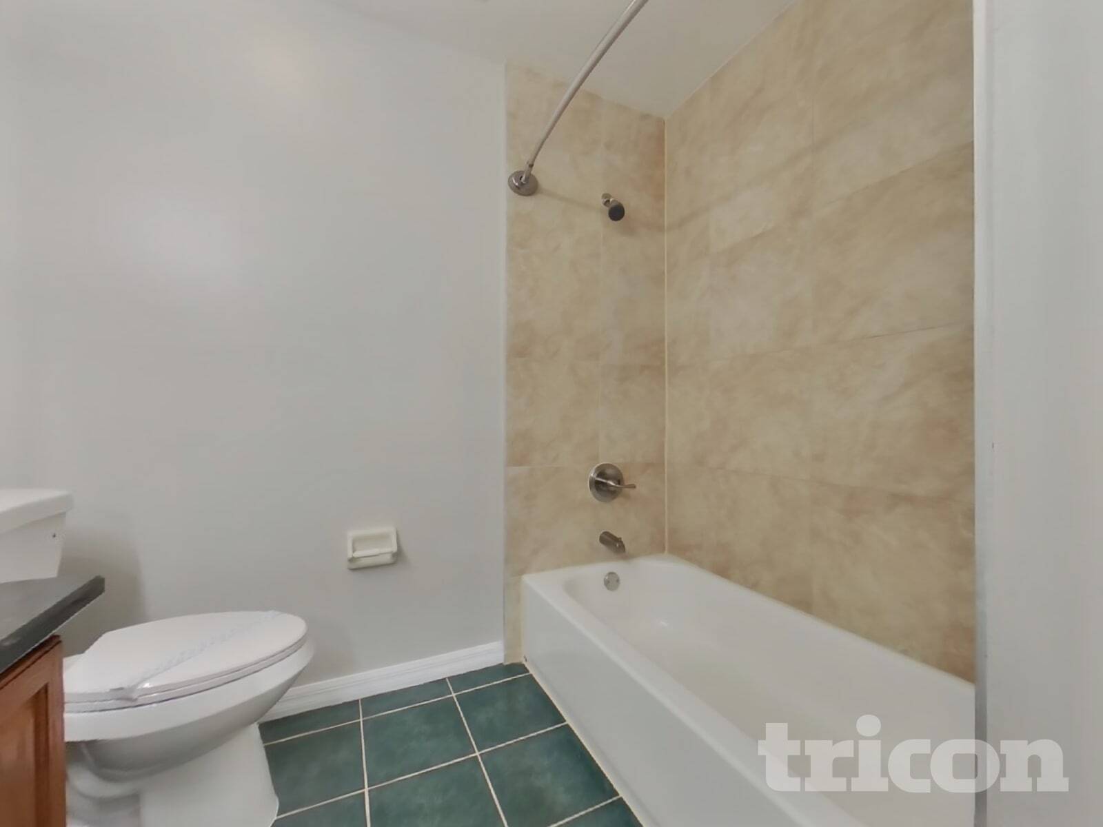 Building Photo - 872 Fairview Ave