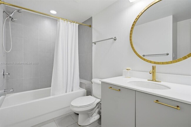 Building Photo - 92 SW 3rd St