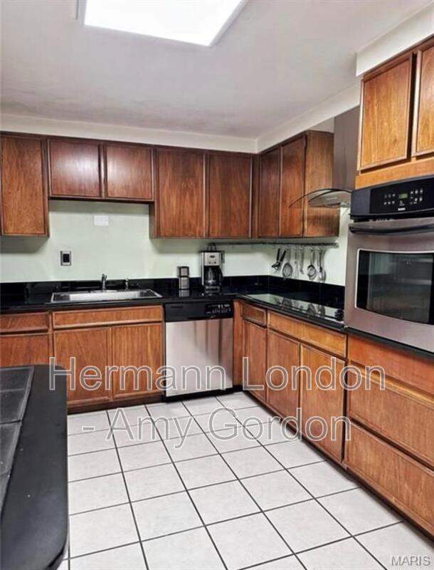 Building Photo - 4501 Lindell Blvd