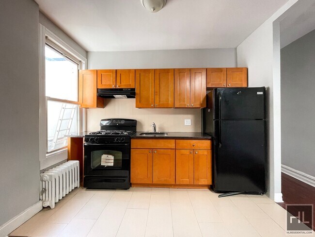 Building Photo - DITMARS BOULEVARD