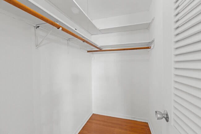 Building Photo - 8121 S King Dr