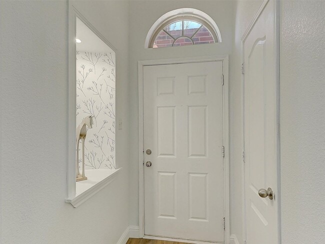 Building Photo - (1 Month Free with 16-Month Lease) Updated 3BR/2.5BA Home with Fireplace & Open Layout