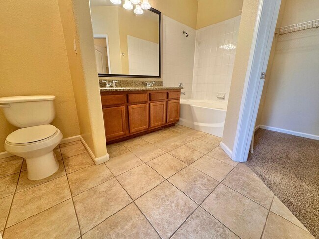 Building Photo - ABSOLUTELY STUNNING 2 BEDROOM, 2 BATHROOM CONDO LOCATED IN THE GATED COMMUNITY OF PACIFIC CREST I...