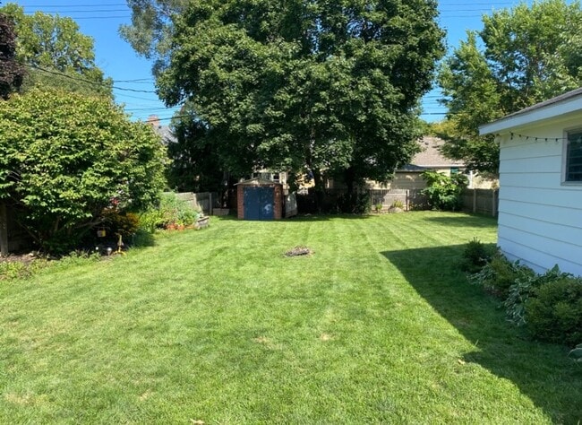 Building Photo - 3 bedroom Cape Cod