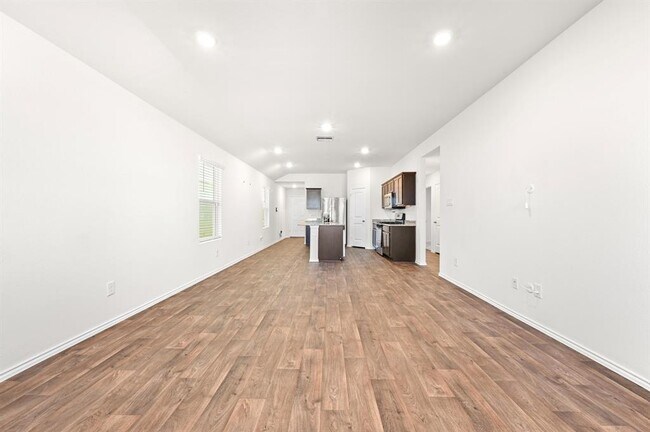 Building Photo - 412 Sickle Lp