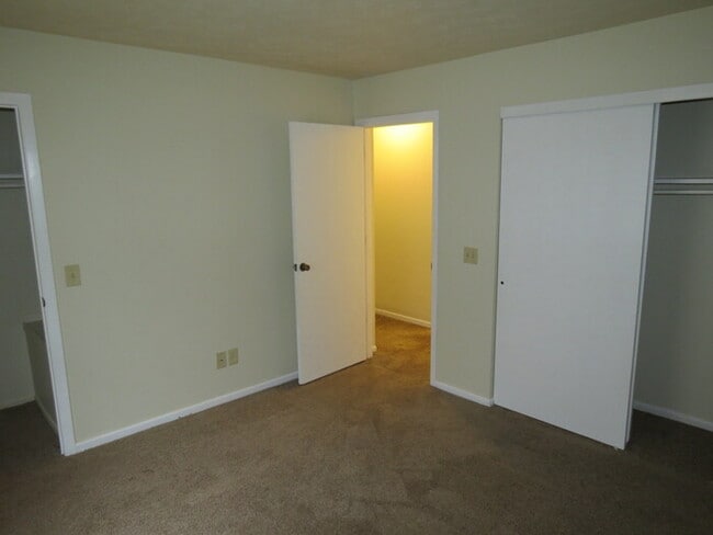 Building Photo - 2269 Hughey Dr