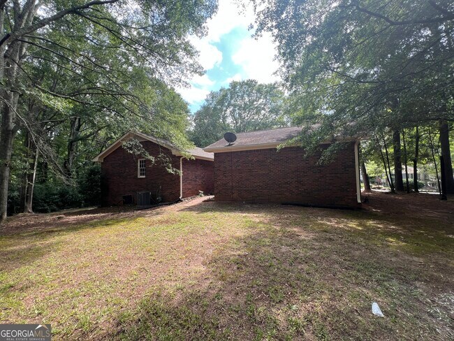 Building Photo - 222 Lacey Ln