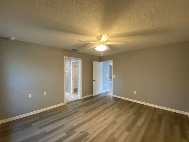 Building Photo - 2901 SW 173rd Street Rd