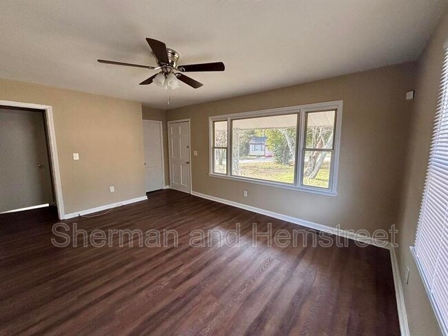 Building Photo - 2225 Bandler Rd