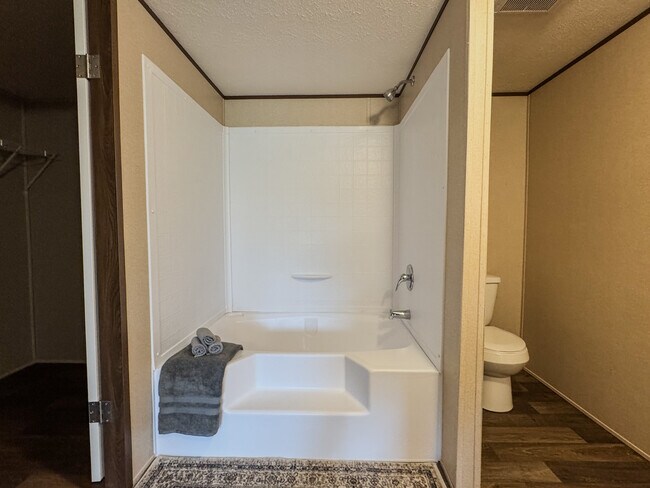 Building Photo - Aletha’s property