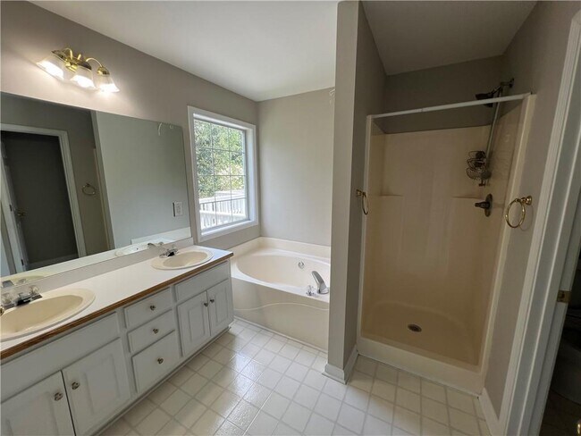 Building Photo - 4715 Deer Crossing Ct