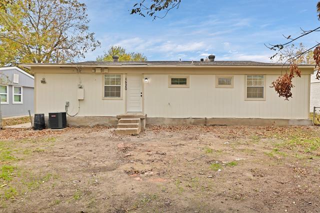 Building Photo - 1520 Valley View St