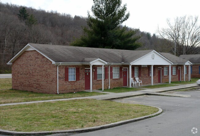 Primary Photo - Magnolia Apartments