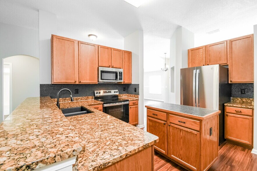 Building Photo - 2778 Ravine Hill Dr