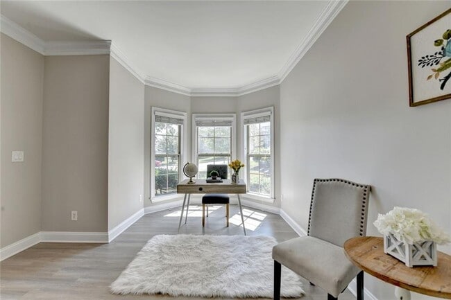 Building Photo - 4805 Shelbourne Dr