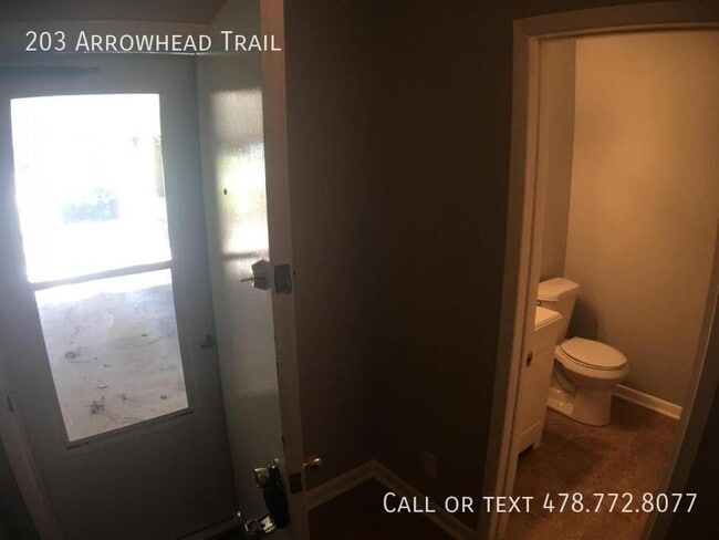 Building Photo - 203 Arrowhead Trl