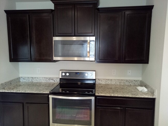 Building Photo - 4755 Chatterton Way