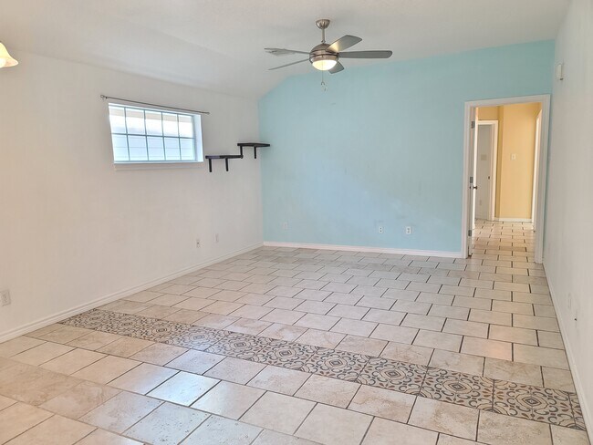 Building Photo - 2637 Symphony Park Dr