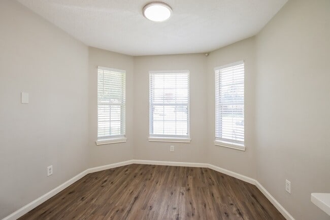 Building Photo - 26126 Cypresswood Dr