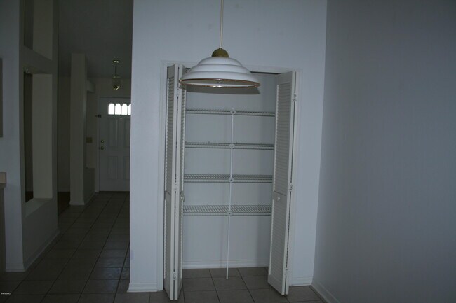 Building Photo - 1220 Ambra Dr