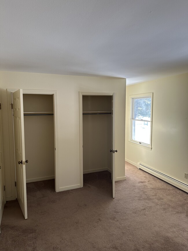 Building Photo - 12 River City Dr