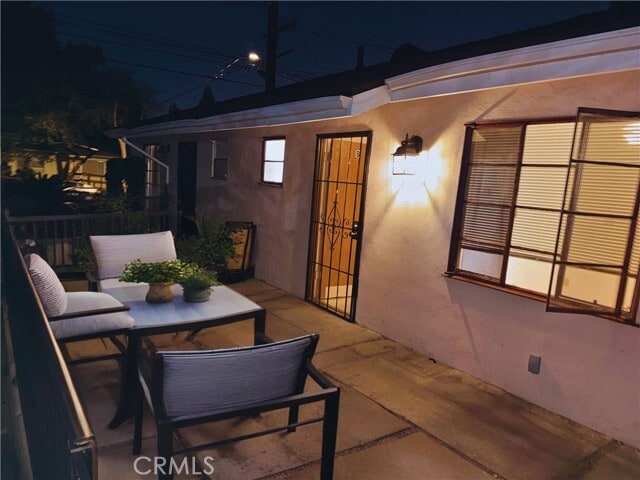 Building Photo - 843 W Walnut Ave