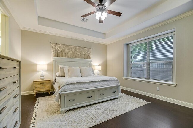Building Photo - 2516 Amur Dr