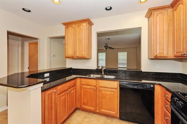 Building Photo - 5901 Grand Loneoak Ln