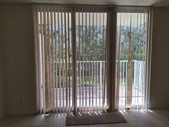 Building Photo - 3540 S Ocean Blvd