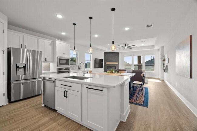 Building Photo - 319 Pecos River Xing