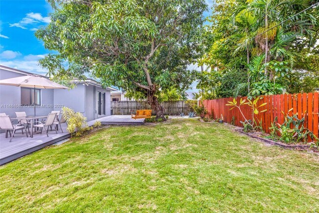 Primary Photo - 7548 Adventure Ave