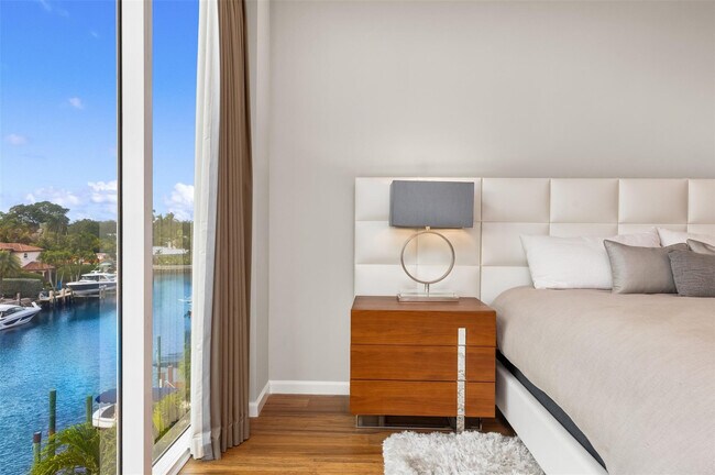 Building Photo - 45 Hendricks Isle