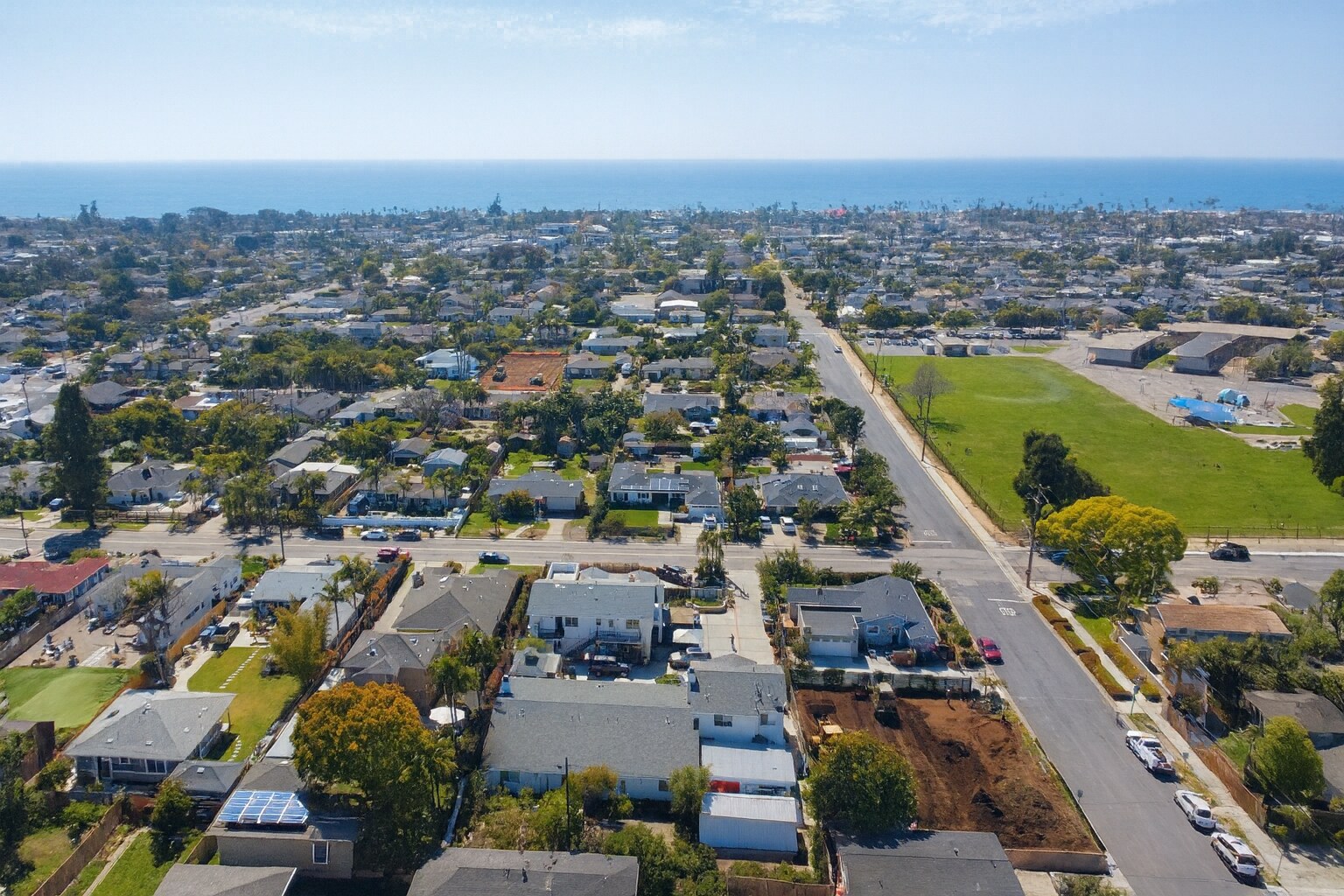 Building Photo - 1906 Stewart St